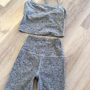 Beyond Yoga Heathered Gray set short-top